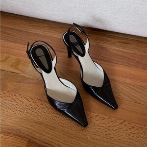 GCI Collection Elegant Black Sling back pumps